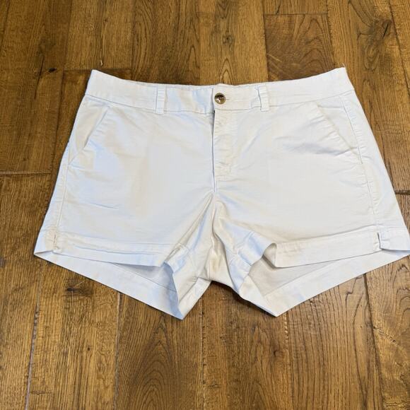 Lot of 2 Old Navy Everyday Mid Rise Shorts, Size 12, White and Black, 4" Inseam - Picture 2 of 11